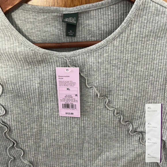 Wild fable XL Grey Crop Top Short Sleeve - Picture 2 of 6